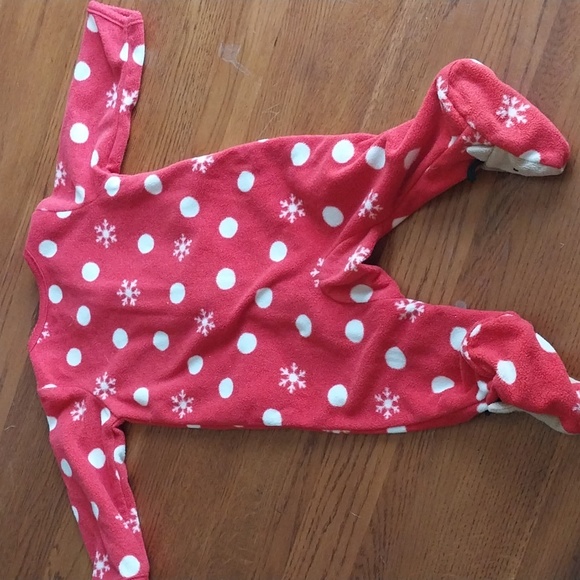 3 Winter themed Carter's Fleece Pajamas. 3m - Picture 5 of 12